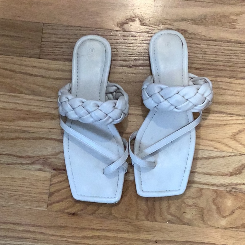 4/$12 cute sandal